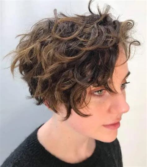 Transform your look with a very short hair perm: See the stunning ...