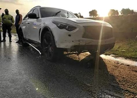 Khama Billiat survives car accident after tyre bursts