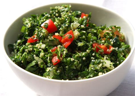 Classic Tabbouleh Salad Recipe (Tabouli)