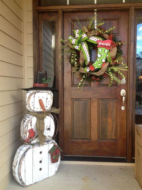 29 Fun Snowman Christmas Decorations For Your Home | DigsDigs