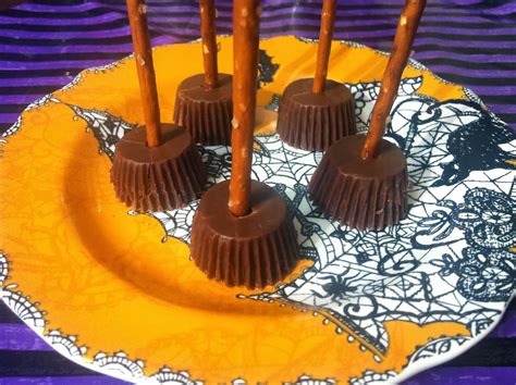 My Food Infatuation: Halloween Witches' Brooms