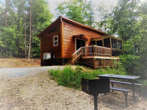 Cabin Rental for Families next to Lake Lure, North Carolina