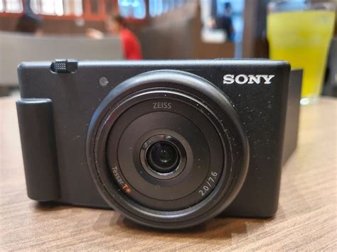 Sony ZV-1F review - Pocket-sized vlogger camera delight | Hitech Century