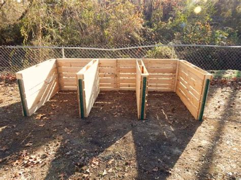 Tammy Sends in Her DIY Wood Pallet Compost Bin and Pallet Sign Photos - One Hundred Dollars a Month