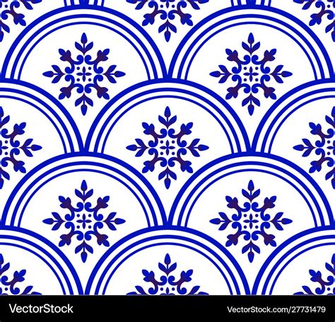 Blue and white damask wallpaper Royalty Free Vector Image