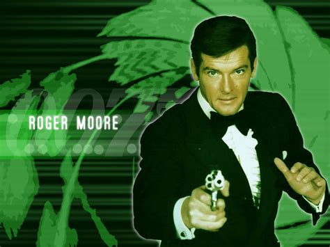 Roger Moore As James Bond - Sir Roger Moore Wallpaper (13104145) - Fanpop