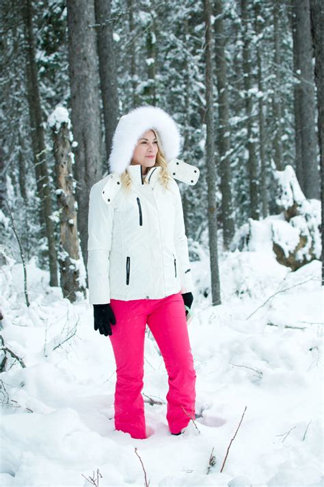 Snow Style: Outfits for the Snow | Whit Wanders