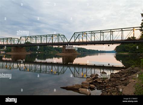 Bridge over the Delaware River Stock Photo - Alamy