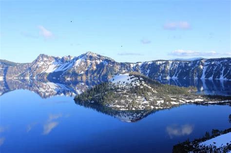 Snow Lakes Trail [3246x2160] : r/wallpapers