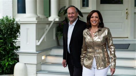 Vice President Kamala Harris attends Beyonce's Renaissance Tour - YouTube