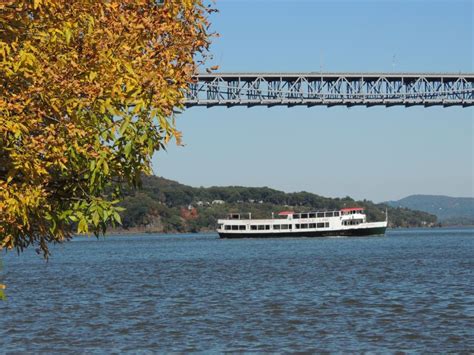 NYC: Bear Mountain Fall Foliage Cruise Skip-The-Box-Office