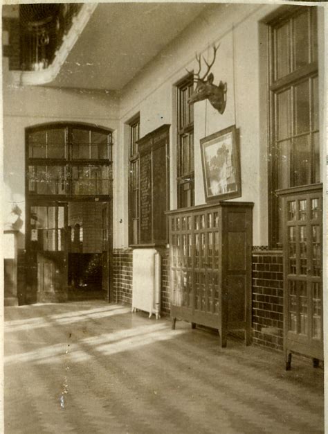 Belper Research Website: Pupils at the Herbert Strutt School in the 1920's