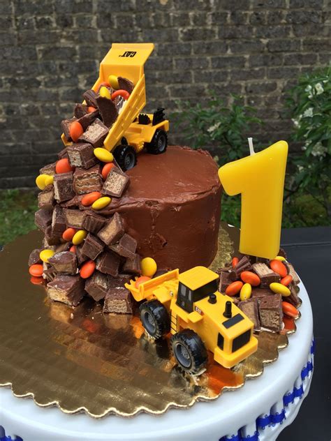 Construction Birthday Party Cake | Construction birthday cake, Construction cake, Construction ...