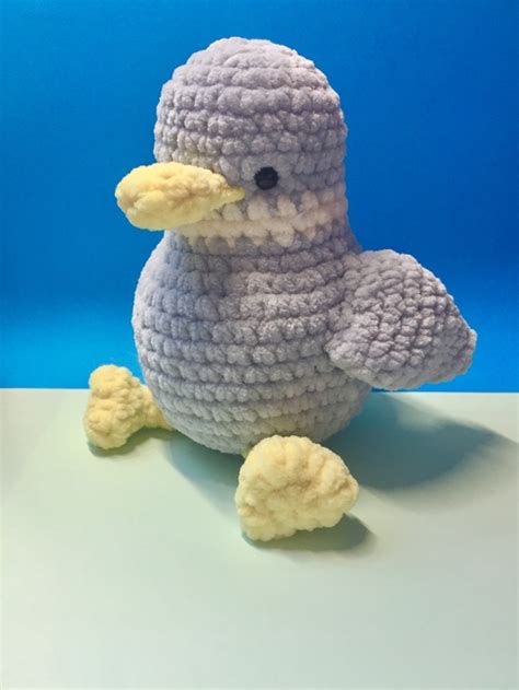 FREE Little pigeon: Crochet pattern | Ribblr