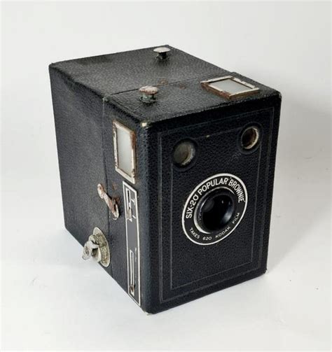 Kodak Brownie Camera | CURIOUS SCIENCE