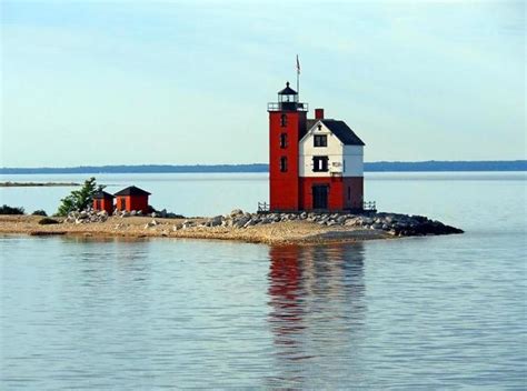 Round Island Lighthouse