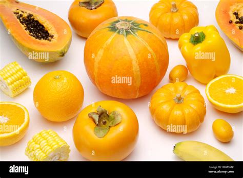 Kindsfruitsvegetablesyellow hi-res stock photography and images - Alamy