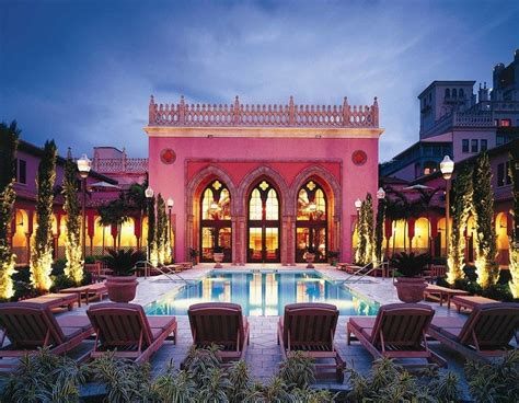The 10 Most Beautiful Millennial Pink Travel Destinations Florida Art, Florida Hotels ...