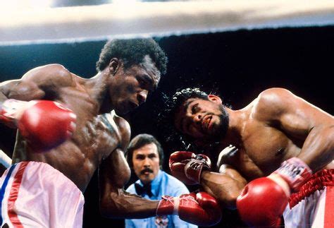 Sugar Ray Leonard fights Roberto Duran for the WBC welterweight title ...