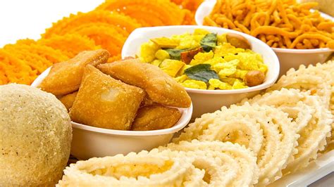 Top 10 Best South Indian Snacks Recipes, south indian food HD wallpaper ...