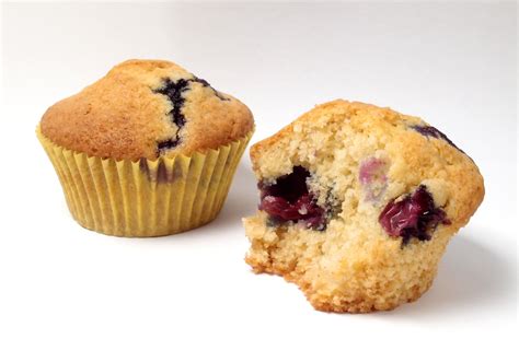 File:Blueberry muffins, whole and partial.jpg - Wikimedia Commons