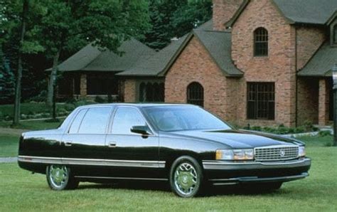 Used 1995 Cadillac DeVille Sedan Review | Edmunds