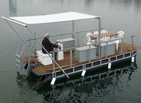 13 DIY Pontoon Boat Plans You Can Diy Easily | Bygga båtar, Båthus ...