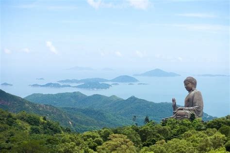 How to hike Lantau Peak in Hong Kong - eDreams Travel Blog
