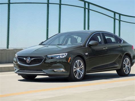 2020 Buick Regal Sportback Review, Pricing, and Specs