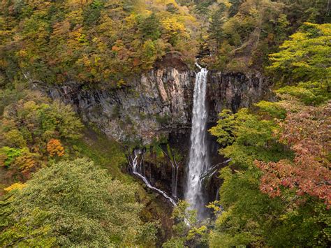 Kegon Falls in Early Autumn [OC][2571 x 1928] : r/EarthPorn