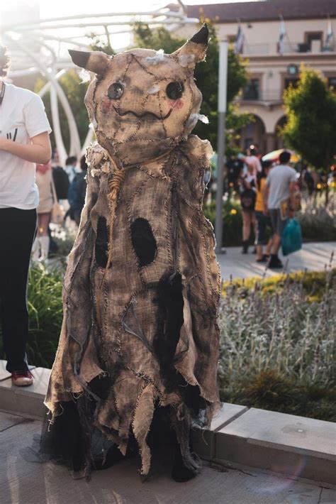 Mimikyu Cosplay : r/pics