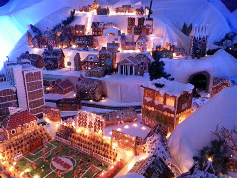 GINGERBREAD TOWN / PEPPERKAKEBYEN IN BERGEN - http://chrishotels.co ...