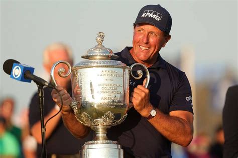 Phil Mickelson's Net Worth | Deemples Golf