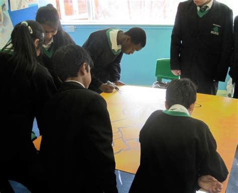 Alperton community school enrichment day – Graffiti art workshops Community mural Artists London