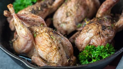 Roasted Quail: Simple Cast Iron Roasted Quails Recipe