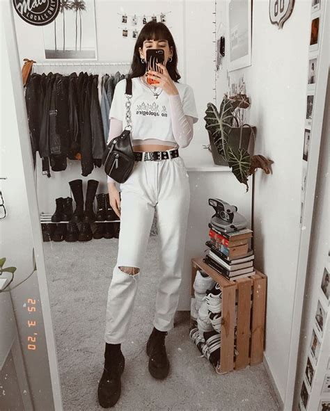 𝕷𝖞𝖉𝖎𝖆 on Instagram: “all white outfit: YAY or NAY?? 🤍 t-shirt is from @shopskydance (i cropped ...