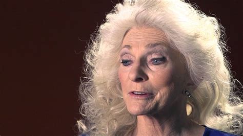 Judy Collins & "Both Sides Now" - Decades TV Network - YouTube