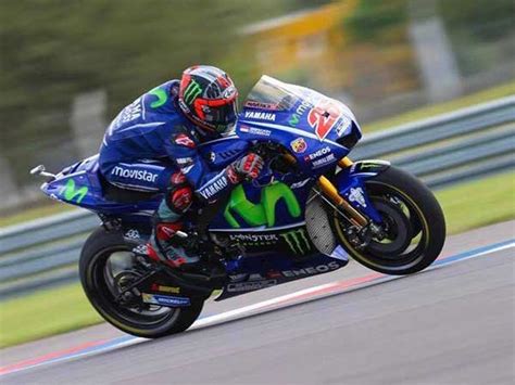 French MotoGP: Vinales Wins Le Mans GP As Rossi Crashes In The Final Lap - DriveSpark News