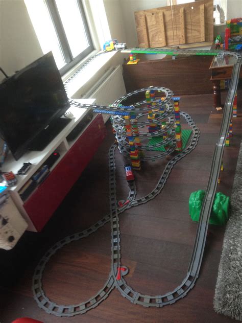 Duplo train tracks..... | Lego ideeën, Lego creaties, Lego