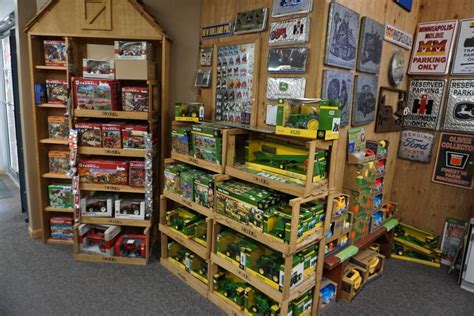 National Farm Toy Museum - Dyersville Area Chamber of Commerce