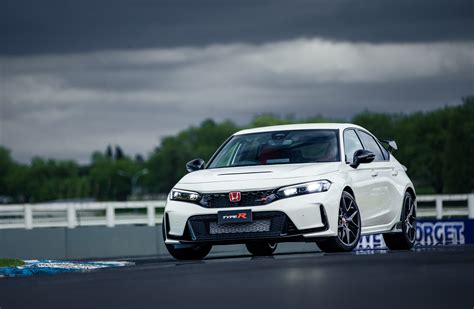 First drive of the new 2023 Honda Civic Type-R | Tarmac Life | Motoring ...