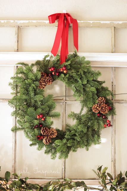 19 DIY Evergreen Christmas Decorations To Try - Shelterness