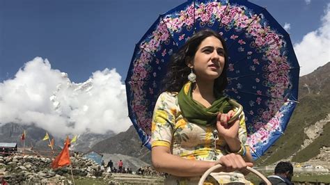 Kedarnath Movie (2018) | Release Date, Review, Cast, Trailer, Watch Online at Zee5 - Gadgets 360