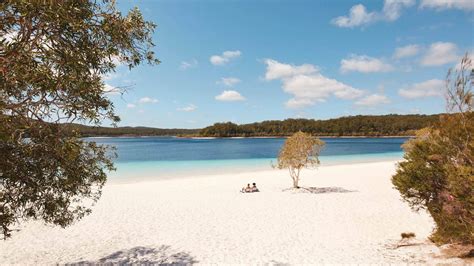 Lake McKenzie - Concrete Playground