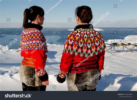 Categoría «Greenland national costume» de fotos e ilustraciones de ...