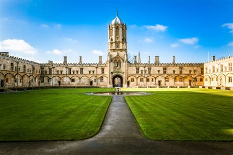 Christ Church College at Oxford: The project of Cardinal Wolsey and Henry VIII is now a dream ...