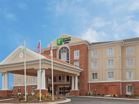 Hotels near Greensboro Airport | Holiday Inn Express & Suites Greensboro - Airport Area