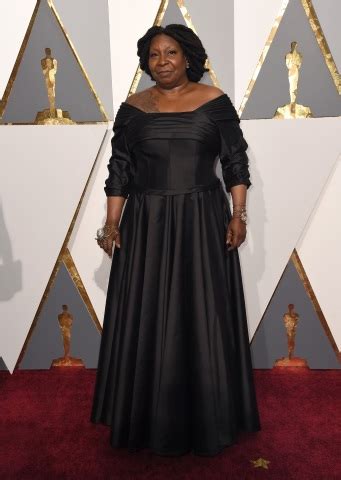 Oprah Winfrey Reacts to Being Mistaken for Whoopi Goldberg on Oscars ...