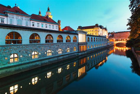 The Ljubljanica river by night – Sup Slovenia Discovery