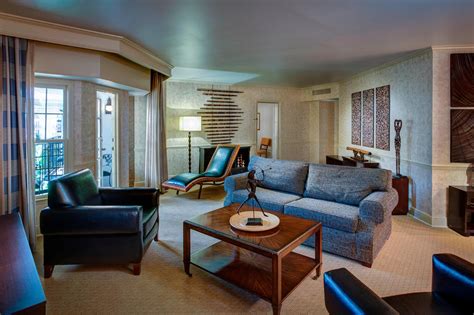 Nashville Hotel Suites | Gaylord Opryland Resort & Convention Center